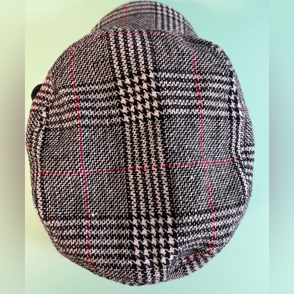Bluenotes Wool Black, Grey & Red Plaid Hat, Woman Size Large/X-Large, caps - Picture 5 of 8